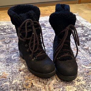 UGG Women's Black Winter Boots